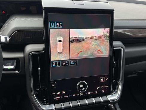 New 2026 GMC Yukon XL Elevation image 23