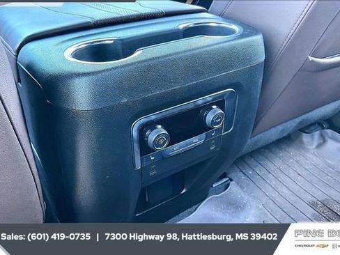 Used 2025 Chevrolet Tahoe High Country image 24