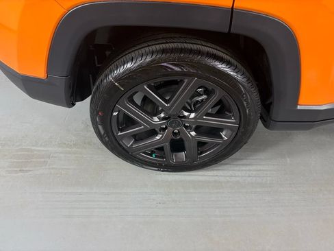 New 2026 Jeep Compass Latitude AWD/4WD image 10