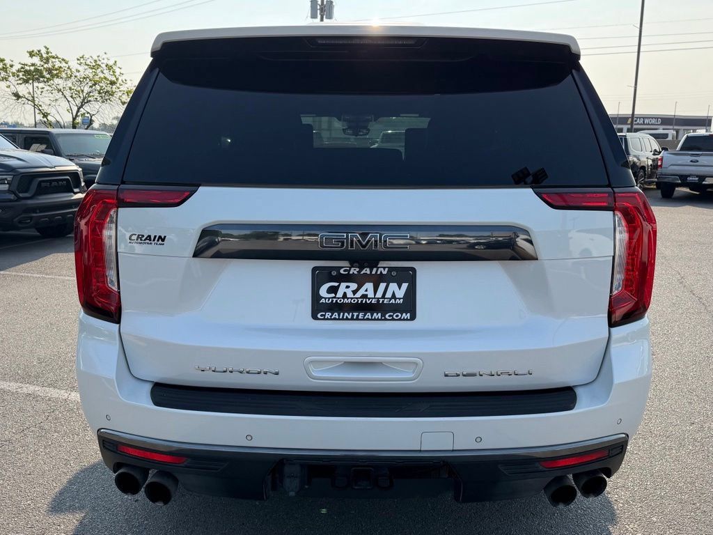 Used 2023 GMC Yukon Denali Ultimate AWD/4WD image 6