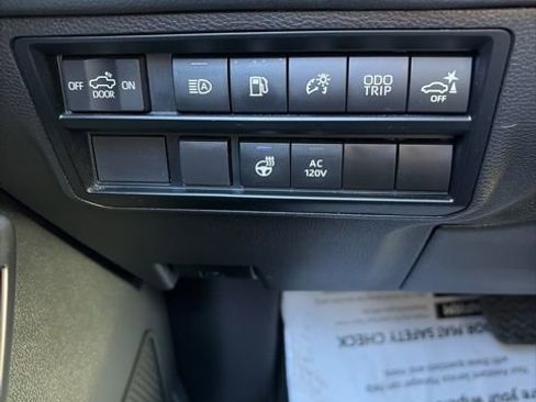 Used 2024 Toyota Tundra Limited image 33