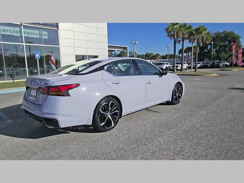 Used 2024 Nissan Altima 2.5 SR w/ SR Premium Package FWD image 33
