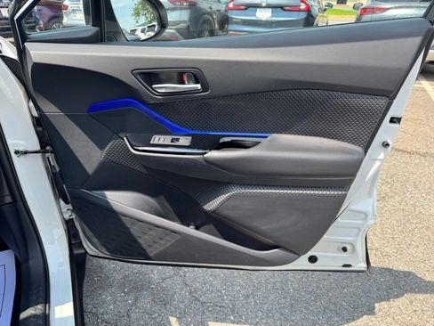 Used 2021 Toyota C-HR XLE FWD image 15