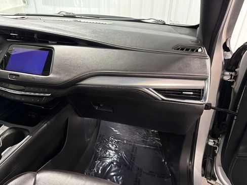 Used 2019 Cadillac XT4 Premium Luxury AWD/4WD image 20