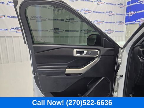 Used 2020 Ford Explorer XLT w/ Comfort Package AWD/4WD image 11