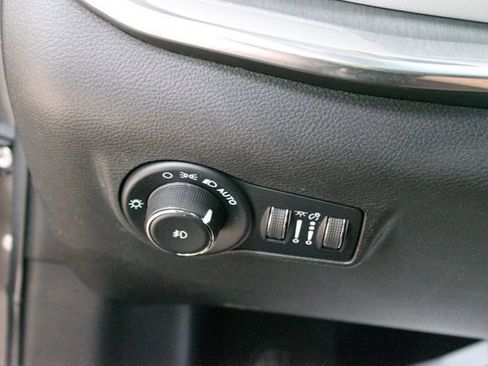 Used 2023 Jeep Compass Limited w/ Sun and Sound Group AWD/4WD image 14