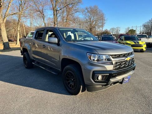 Used 2022 Chevrolet Colorado LT w/ LT Convenience Package image 4