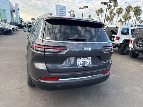 Used 2025 Jeep Grand Cherokee L Laredo RWD image 17