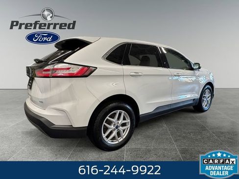 Used 2022 Ford Edge SEL w/ Convenience Package image 3