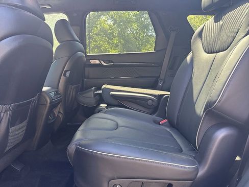 Used 2025 Hyundai Palisade Calligraphy FWD image 21