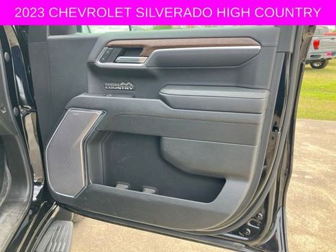 Used 2023 Chevrolet Silverado 1500 High Country w/ High Country Premium Package AWD/4WD image 12