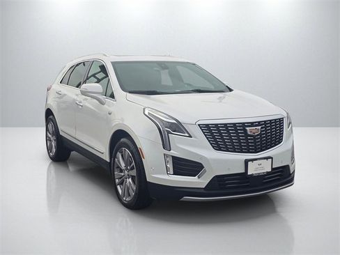 Used 2023 Cadillac XT5 Premium Luxury w/ Technology Package image 3