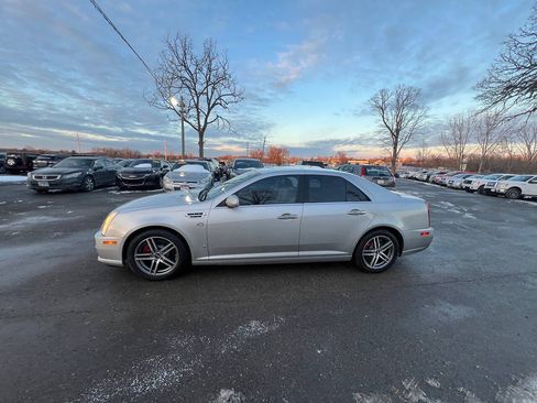 Used 2008 Cadillac STS V8 RWD image 2