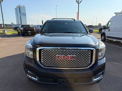 Used 2017 GMC Yukon Denali AWD/4WD image 12