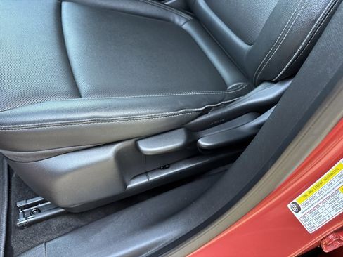 Used 2024 Buick Encore GX Sport Touring image 17