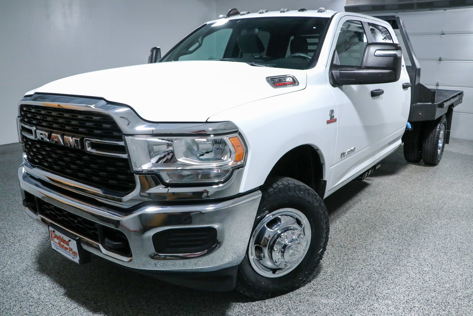 Used 2024 RAM 3500 SLT w/ Quick Order Package 2YG SLT AWD/4WD image 29