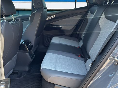 New 2026 Volkswagen ID.4 Pro RWD image 15