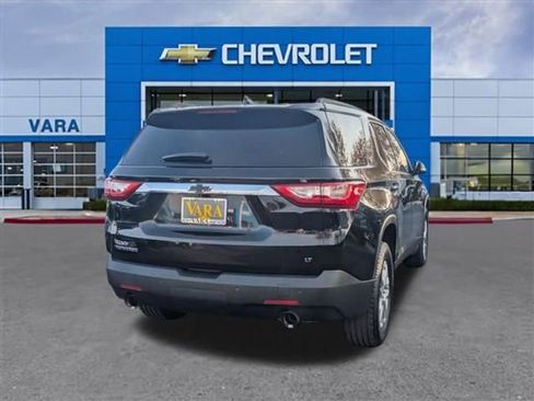 Used 2021 Chevrolet Traverse LT image 5
