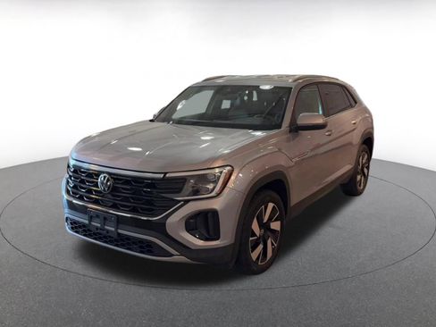 Used 2025 Volkswagen Atlas Cross Sport SE image 7