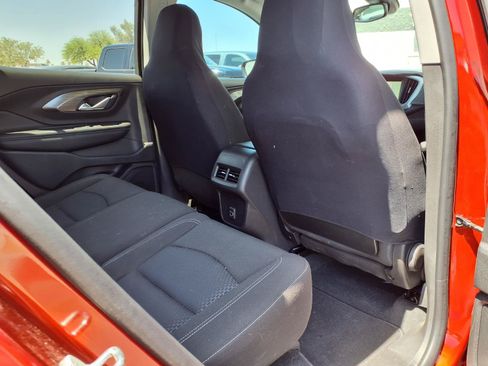 Used 2023 GMC Terrain SLE w/ Driver Convenience Package FWD image 13