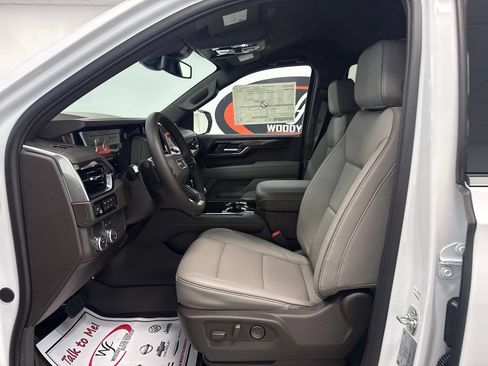 New 2026 GMC Yukon Elevation w/ LPO, Floor Liner Package RWD image 8