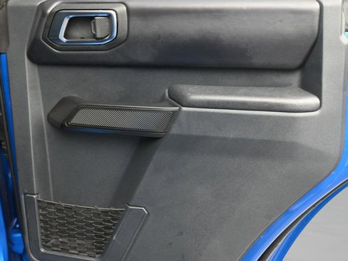 Used 2025 Ford Bronco Badlands AWD/4WD image 42