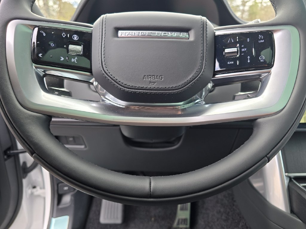 New 2026 Land Rover Range Rover Long Wheelbase SE AWD/4WD image 44