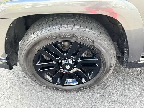Used 2019 Toyota 4Runner Limited AWD/4WD image 10