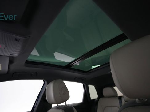 Used 2024 Audi Q4 e-tron Premium Plus w/ Premium Plus image 25