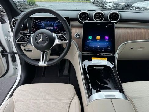 Used 2026 Mercedes-Benz GLC 300 4MATIC image 13