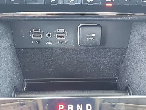 Certified 2022 Jeep Grand Cherokee L Limited AWD/4WD image 12