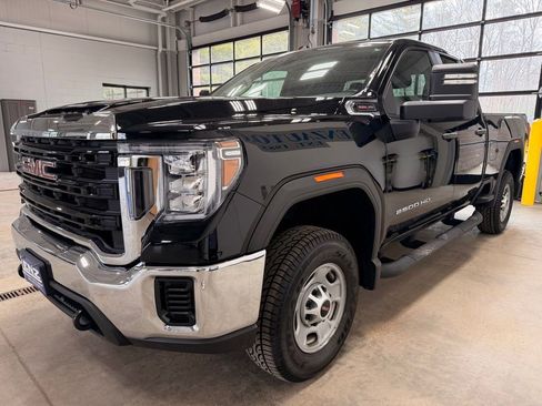 Used 2022 GMC Sierra 2500 Pro w/ Convenience Package image 4
