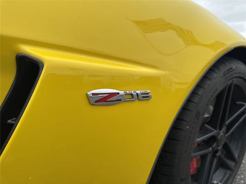 Used 2007 Chevrolet Corvette Z06 w/ Preferred Equipment Group RWD image 10