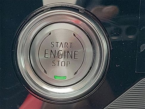 New 2025 Chevrolet Corvette E-Ray image 10