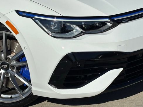 Used 2024 Volkswagen Golf R 2.0T image 9