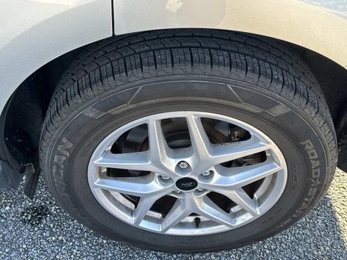 Certified 2024 Ford Edge SEL AWD/4WD image 6