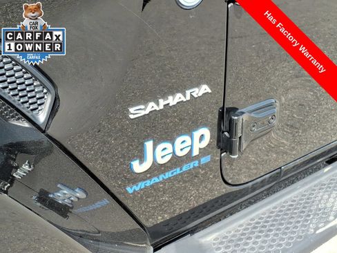 Used 2023 Jeep Wrangler Unlimited Sahara w/ Cold Weather Group AWD/4WD image 9