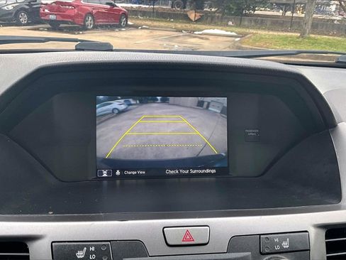 Used 2014 Honda Odyssey Touring Elite image 21