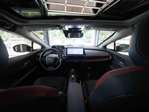 Certified 2026 Toyota Prius Plug-In Hybrid FWD image 20