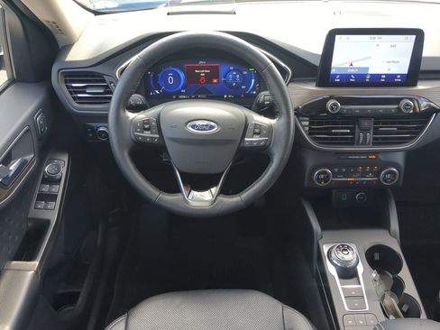 Used 2020 Ford Escape Titanium image 13