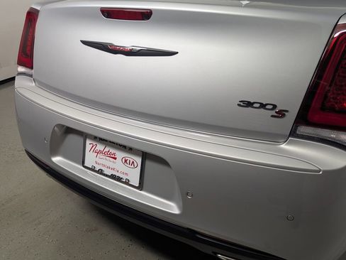 Used 2023 Chrysler 300 S w/ Comfort Group image 8