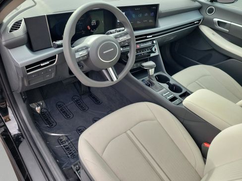 Used 2025 Hyundai Sonata SE image 15
