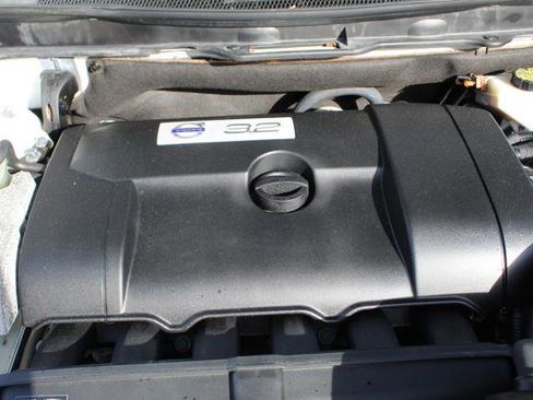 Used 2014 Volvo XC90 3.2 w/ Climate Package image 32