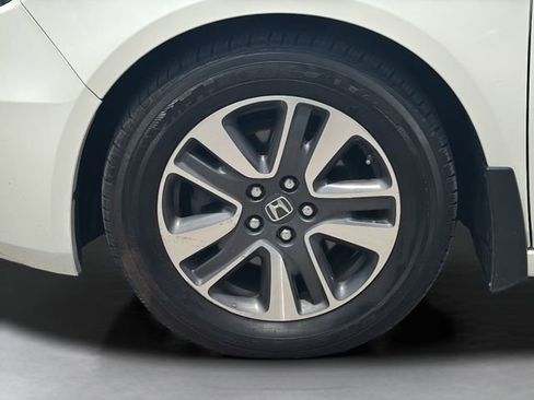 Used 2016 Honda Odyssey Touring image 5