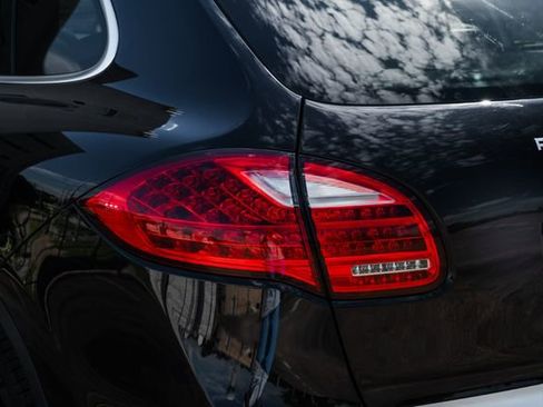 Used 2012 Porsche Cayenne image 63