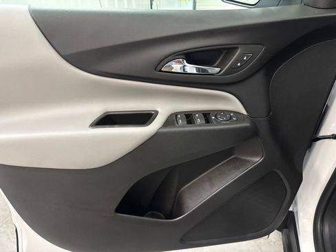 Used 2023 Chevrolet Equinox LT FWD image 8