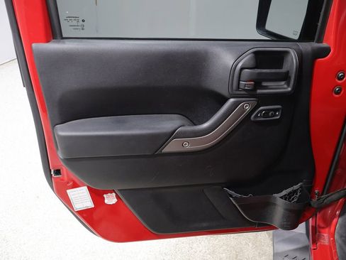 Used 2012 Jeep Wrangler Unlimited Sport AWD/4WD image 12