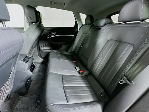 Used 2021 Audi e-tron Premium w/ Convenience Plus Package image 9