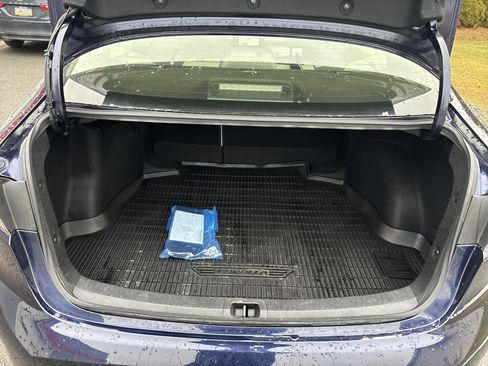 Used 2024 Toyota Corolla LE image 5