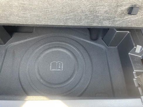 Used 2020 GMC Terrain SLE w/ Driver Convenience Package image 13